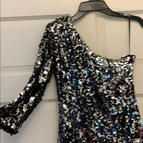 EUC sequin dress - Picture 1 of 4